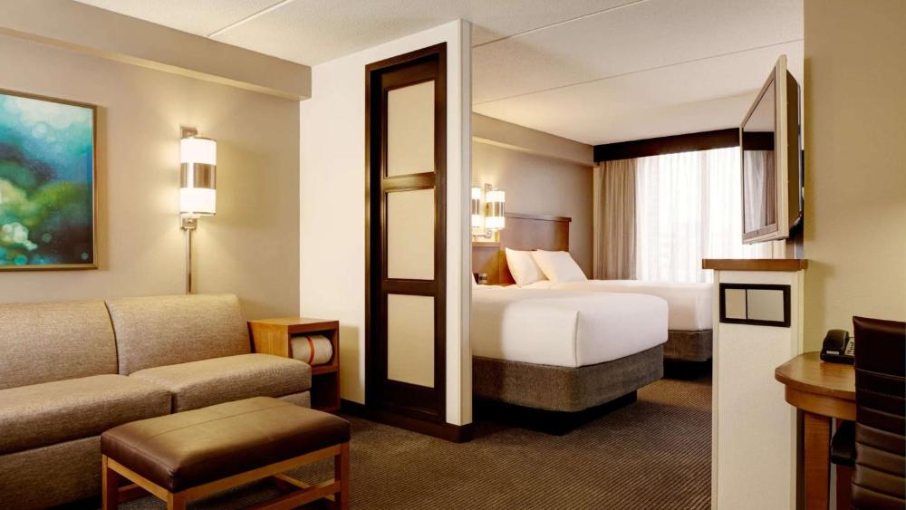 Guestroom Two Doubles with Sofa bed interior